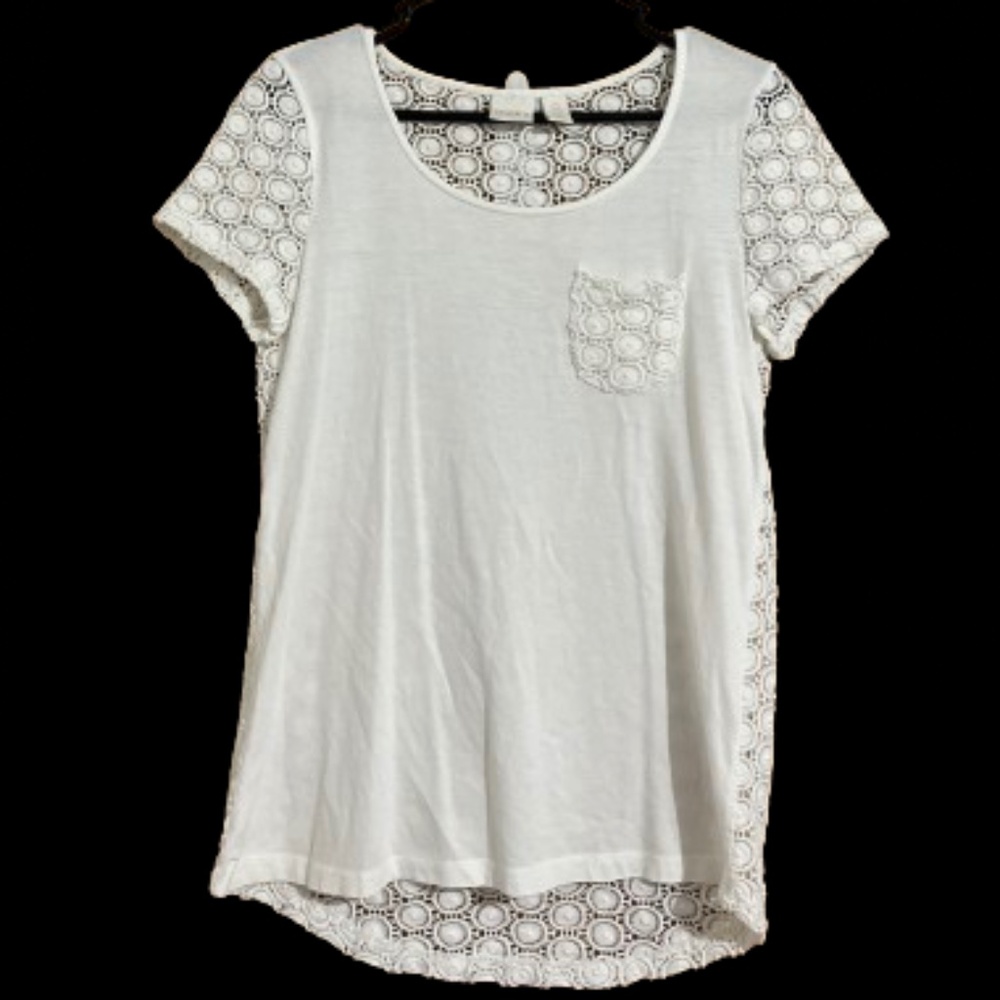 Chico’s Women’s White Top with Circular Pattern Eyelet Back Detail Sz-S